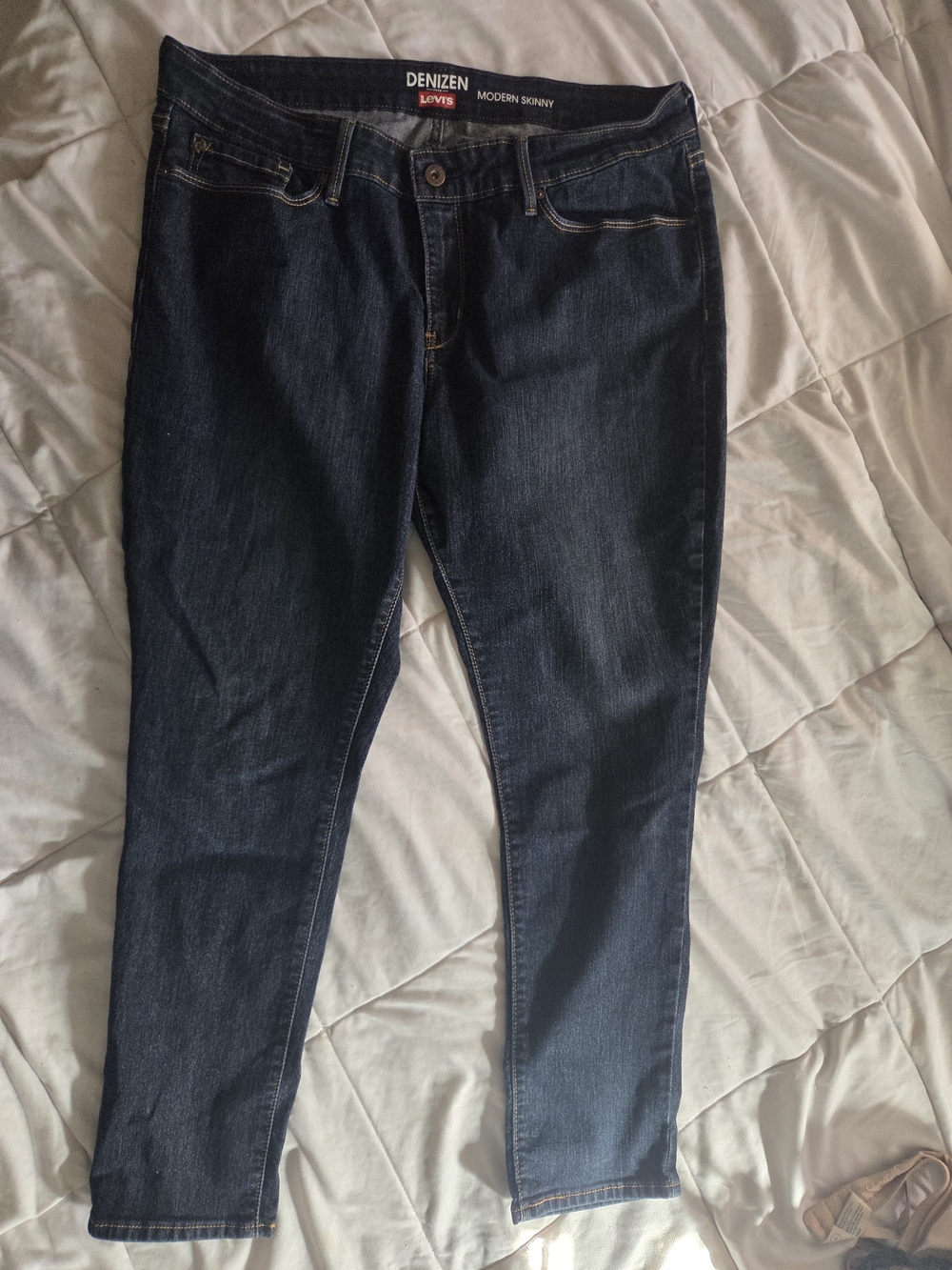 Women's Modern Skinny Jeans - Dark Blue